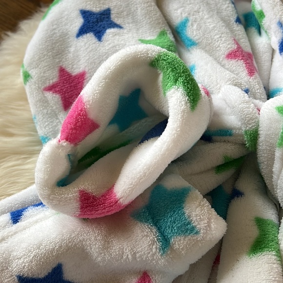 Fluffy Robe by Craft & Barrow - Picture 5 of 6